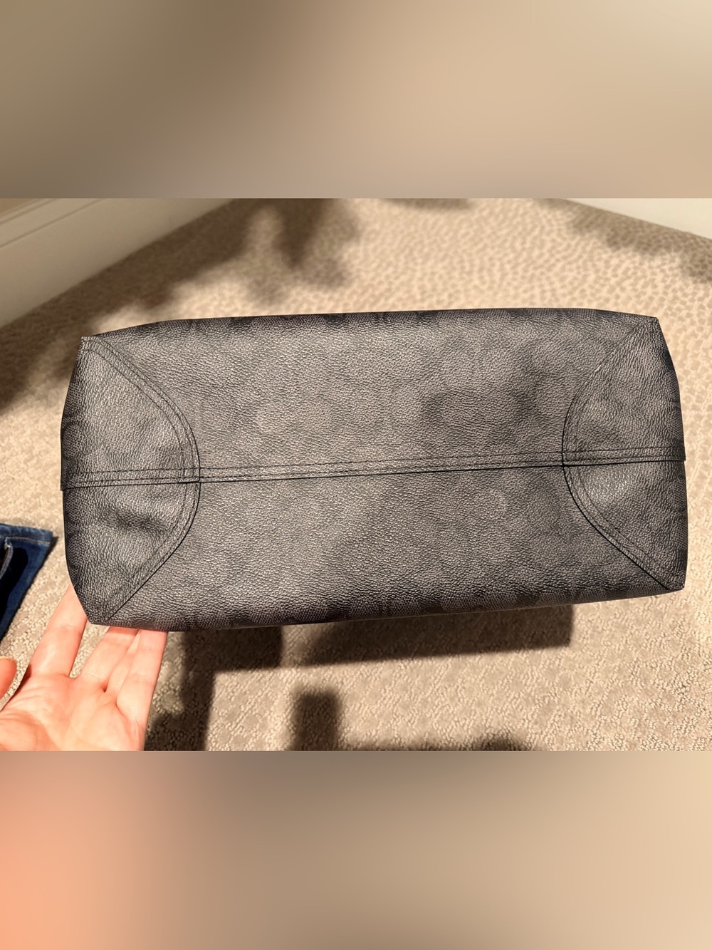 Coach City Tote in Signature Canvas (Gunmetal Hardware) - Picture 10 of 10